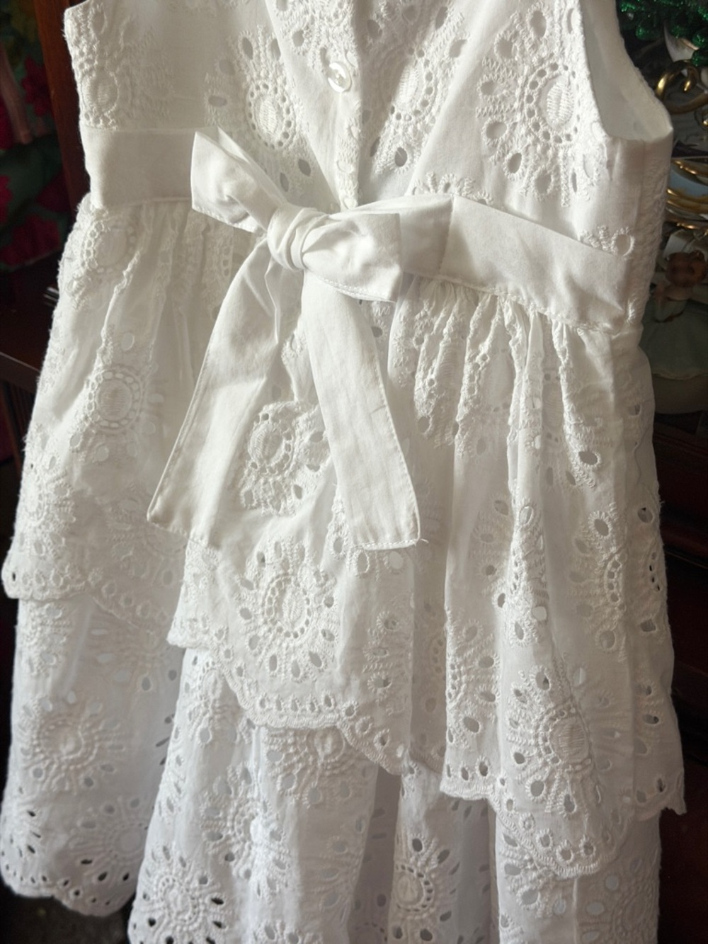 White Eyelet Girls Dress NWT’s - Picture 9 of 14